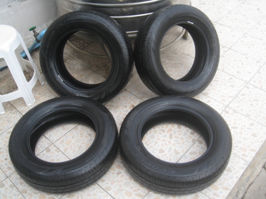 ขายยางน้องๆป้ายแดง Bridgestone ecopia ep150 175/65r14 ยางผลิตสัปดาห์ที่30ปี2014 สนใจติดต่อเล็กคลองสามครับ 081-3747940