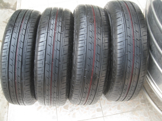 ขายยางน้องๆป้ายแดง Bridgestone ecopia ep150 175/65r14 ยางผลิตสัปดาห์ที่30ปี2014 สนใจติดต่อเล็กคลองสามครับ 081-3747940