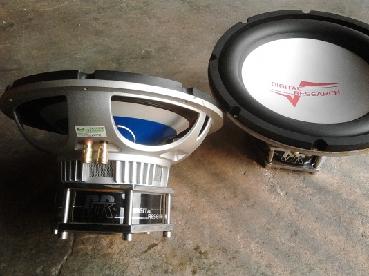 ขายลำโพงไฮเอนด์ 12 นิ้วเบสนุ่มลึก