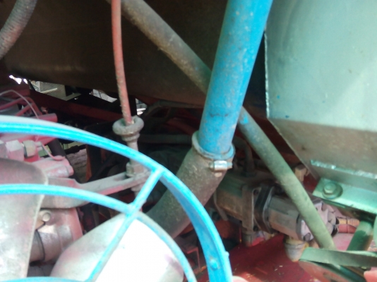 ขายรถเกี่ยวข้าว เกษตรพัฒนา อุ้ม 2.5 ตันรุ่นปลดหนี้ตัวใหญ่  ปี 53  หน้าเกียว 3.3 เมตรตัวเดิน 10