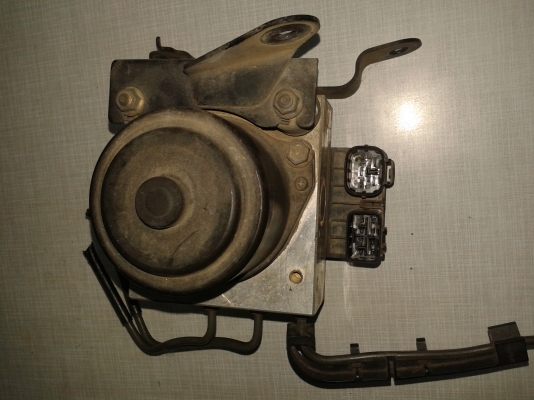 ปั้มABSโตโยต้าไทเกอร์ถอดแท้รับประกันครับ