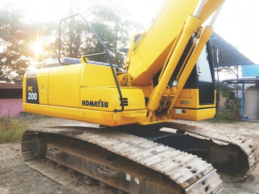 ขายด่วน!! KOMATSU PC200-8 สภาพสวยๆค่ะ