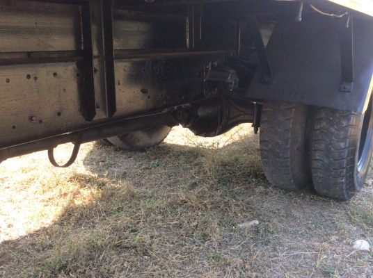 HINO 6 ล้อFF ติดเครน 4.5ตัน 3ปอก เครื่องดี ยางดี ครัทซีสวย ใหญ่ยาวตลอด กระบะยาว 6.2ม. รถพร้อมใช้งาน ขาย 830,000 บาท