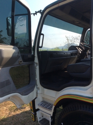 HINO 6 ล้อFF ติดเครน 4.5ตัน 3ปอก เครื่องดี ยางดี ครัทซีสวย ใหญ่ยาวตลอด กระบะยาว 6.2ม. รถพร้อมใช้งาน ขาย 830,000 บาท