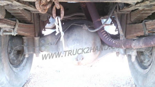 รถบรรทุก 6 ล้อ HINO  KR   150  แรงม้า  ปีจดทะเบียน  2527