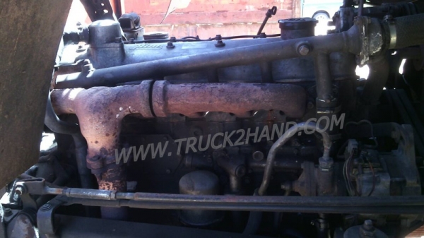 รถบรรทุก 6 ล้อ HINO  KR   150  แรงม้า  ปีจดทะเบียน  2527