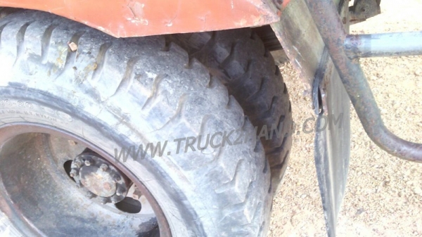 รถบรรทุก 6 ล้อ HINO  KR   150  แรงม้า  ปีจดทะเบียน  2527