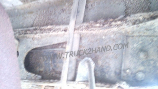 รถบรรทุก 6 ล้อ HINO  KR   150  แรงม้า  ปีจดทะเบียน  2527