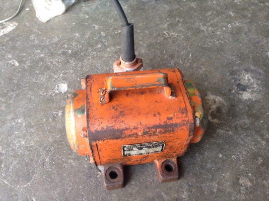 ขายมอเตอร์สั่น-เขย่า Mikasa 1/3HP. 380V made in Japan สภาพสวย สั่นแรง วิ่งนิ่ม พร้อมใช้งาน