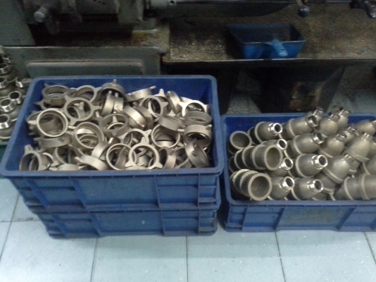 เครื่องกลึง 5 ฟุต TASHING เกียร์บล็อค 3 เพลา ใช้ไฟบ้าน ใช้กลึงงานเบา(ทองเหลือง)เครื่องไม่ช้ำเลย พร้อมใช้งาน