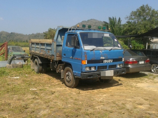ISUZU  NPR
