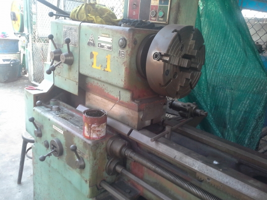 เครื่องกลึง 9.5 ฟุต ยุโรป  เชคโกสโลวาเกีย คาวาซากิ 3 เพลา เกียร์บล็อค กลึงงานได้ยาว 1.80 เมตร พร้อมใช้งาน