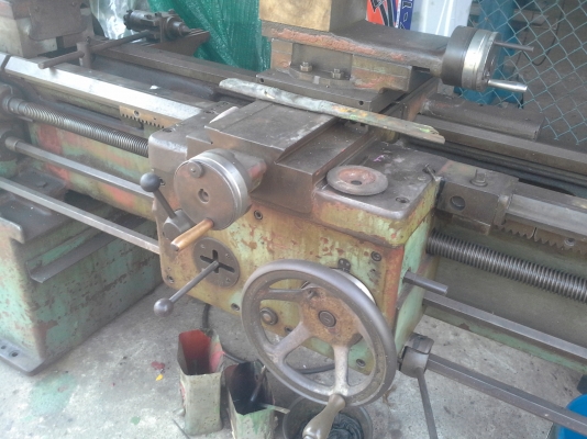 เครื่องกลึง 9.5 ฟุต ยุโรป  เชคโกสโลวาเกีย คาวาซากิ 3 เพลา เกียร์บล็อค กลึงงานได้ยาว 1.80 เมตร พร้อมใช้งาน