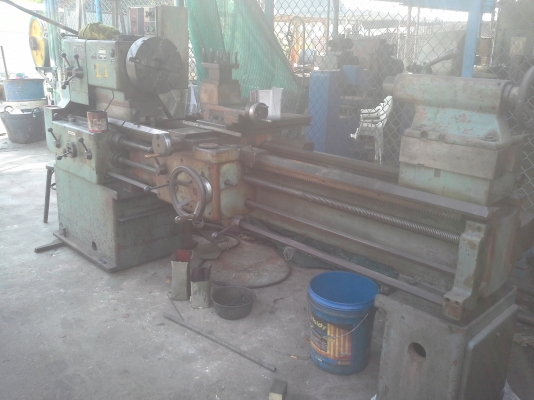 เครื่องกลึง 9.5 ฟุต ยุโรป  เชคโกสโลวาเกีย คาวาซากิ 3 เพลา เกียร์บล็อค กลึงงานได้ยาว 1.80 เมตร พร้อมใช้งาน