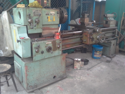 เครื่องกลึง 9.5 ฟุต ยุโรป  เชคโกสโลวาเกีย คาวาซากิ 3 เพลา เกียร์บล็อค กลึงงานได้ยาว 1.80 เมตร พร้อมใช้งาน