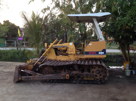 ขายด่วนรถแทรคเตอร์ตีนตะขาบ komatsu D20PL-6 เก่าใน สภาพดี พร้อมใช้งาน