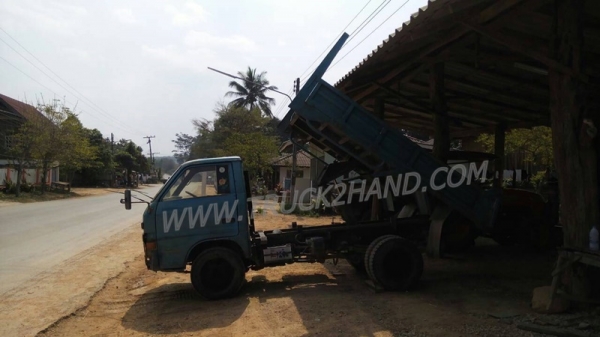 รถบรรทุก 6 ล้อดัมพ์ ISUZU   รุ่นTLD44  100 แรงม้า ปีจดทะเบียน 2527