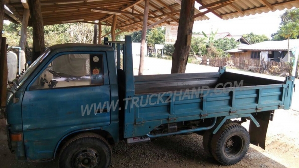 รถบรรทุก 6 ล้อดัมพ์ ISUZU   รุ่นTLD44  100 แรงม้า ปีจดทะเบียน 2527