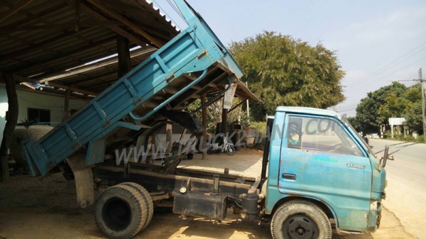 รถบรรทุก 6 ล้อดัมพ์ ISUZU   รุ่นTLD44  100 แรงม้า ปีจดทะเบียน 2527