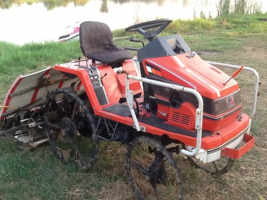 รถดำนา เก่าญี่ปุ่น สภาพดีพร้อมใช้ราคาถูก รถดำนา เก่าญี่ปุ่น สภาพดีพร้อมใช้ราคาถูก