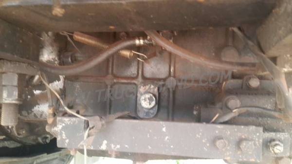 รถบรรทุก 6 ล้อ ติดเครน ยี่ห้อ NISSAN  180  แรงม้า  เครนขนาด 5 ตัน