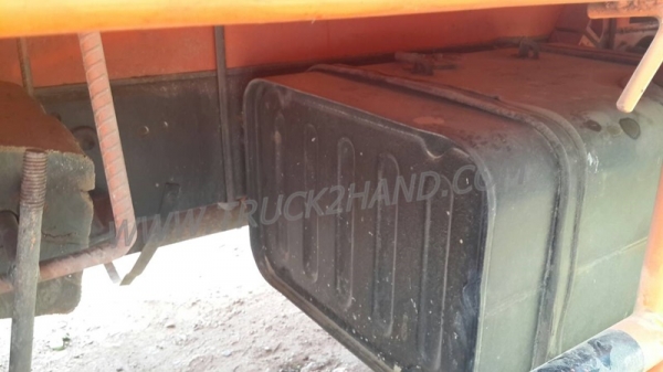 รถบรรทุก 6 ล้อ ติดเครน ยี่ห้อ NISSAN  180  แรงม้า  เครนขนาด 5 ตัน