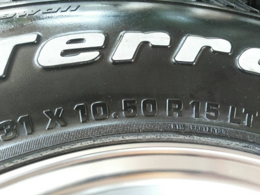 ล้อหยดน้ำขอบ 15 x8.5 ออฟ-27 พร้อมยาง BF 31X10.5R15 ล้อหยดน้ำขอบ 15 x8.5 ออฟ-27 พร้อมยาง BF 31X10.5R15