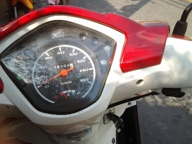 เวฟ110iปี55ตาท มือ