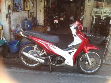 เวฟ110iปี55ตาท มือ