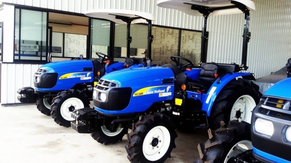 New Holland TC38R ขนาด 38 แรง