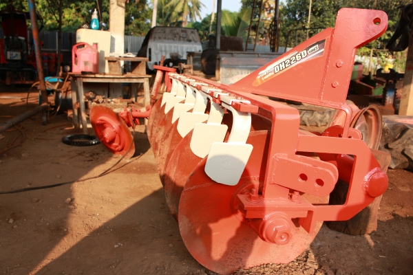 รถไถ KUBOTA L3408 พร้อมผานหกตราช้าง