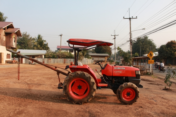 รถไถ KUBOTA L3408 พร้อมผานหกตราช้าง