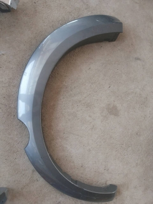 คิ้วล้อ TRITON ของแท้มือสอง ราคาต่่อชิ้น