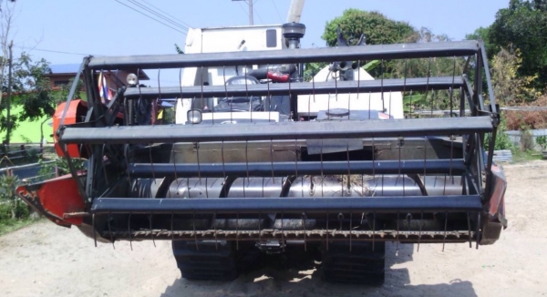 KUBOTA DC-95GM ปี 53 รถเกี่ยวข้าวขนาดใหญ่แบบอุ้ม 1.4 ตัน เครื่องยนต์ Di ทำงาน 3,000 ชม. รถสวยสภาพดีพร้อมใช้งานได้เลย ช่วงล่างแน่นดีพร้อมใช้งาน เอกสารครบพร้อม ราคาต่อรองได้ครับ