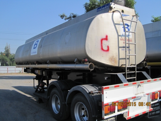 หางเทเลอร์แสตนเลส บรรจุน้ำ มีทั้งหมด 7 คัน