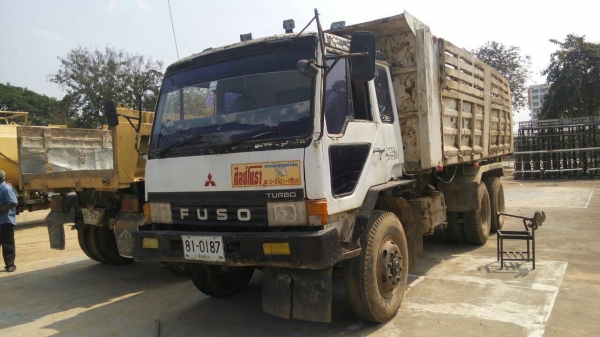 มิตซูบิชิหลงเทอร์โบ2เพลา  FN527M-TF269 สภาพพร้อมใช้งาน   ทะเบัยนไม่ขาด