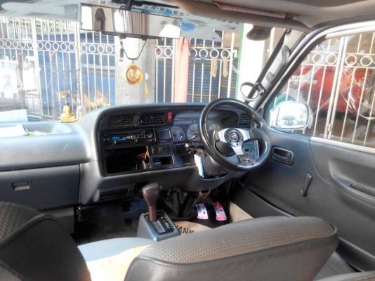 OnSale TOYOTA HIACE 3.0 GL 2004 รถครอบครัว สภาพยอดเยี่ยม