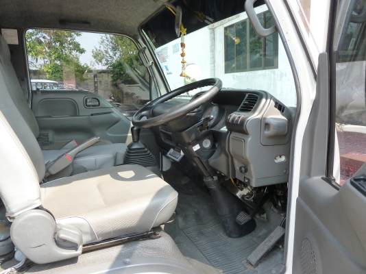 ISUZU อีซูซุ NHR 69E  ป้ายเขียว