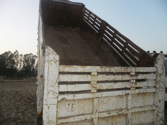 ขายรถบรรทุกรถแบคโฮ MITSOFUSO FN 527MA เบรคใหญ่10 เกียร์ 2 เพลาดั้มทะเบียนเต็มชุดโอนพร้อม