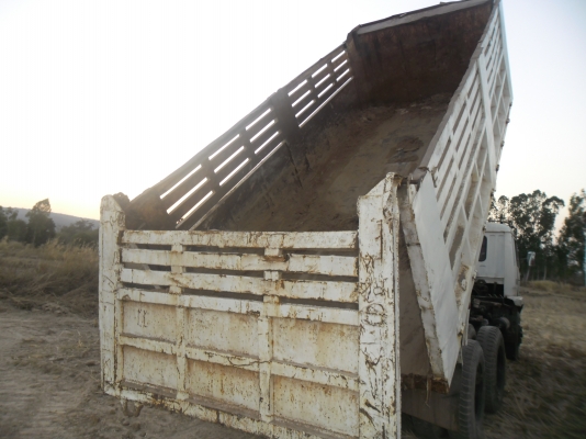 ขายรถบรรทุกรถแบคโฮ MITSOFUSO FN 527MA เบรคใหญ่10 เกียร์ 2 เพลาดั้มทะเบียนเต็มชุดโอนพร้อม