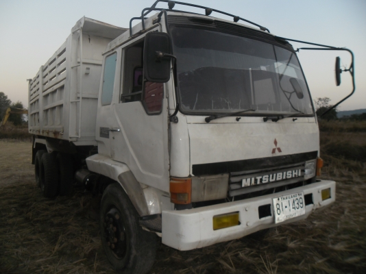 ขายรถบรรทุกรถแบคโฮ MITSOFUSO FN 527MA เบรคใหญ่10 เกียร์ 2 เพลาดั้มทะเบียนเต็มชุดโอนพร้อม