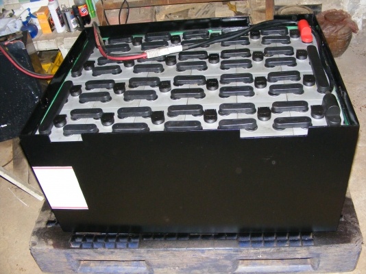 ขายให้เช่า แบตเตอรี่รถฟอรค์ลิฟท์ไฟฟ้า