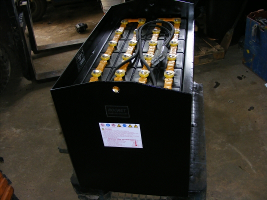 ขายให้เช่า แบตเตอรี่รถฟอรค์ลิฟท์ไฟฟ้า