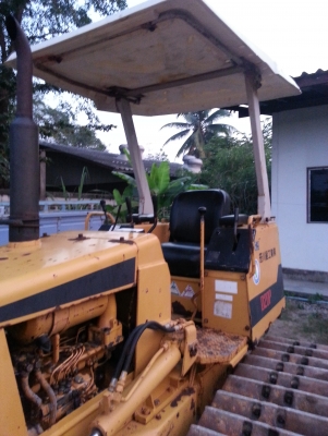 ขายแทร็คเตอร์ เก่าใน Komatsu D20P รุ่น 6 สภาพดีสวยมาก