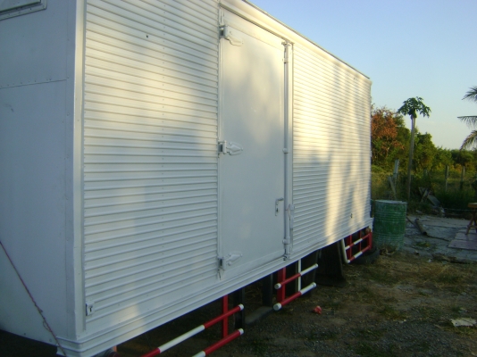 ตู้แห้ง  ยาว 5.50 เมตร   ราคา  45,000  บาท