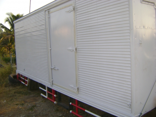 ตู้แห้ง  ยาว 5.50 เมตร   ราคา  45,000  บาท