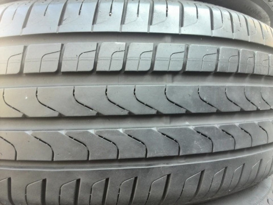 ขายยาง PIRELLI Cinturato P7 (RUN FLAT) 225-55-17 ปี12 ดอก90\% เนื้อนิ่ม ไม่มีปะ ชุดละ 6,900 บาท