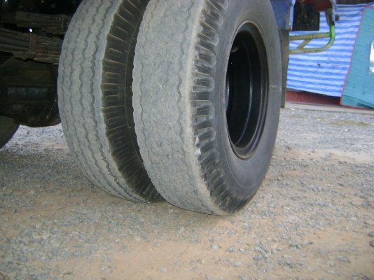 NPR 4HG1    130แรง เทอร์โบ  ราคา 670,000  บาท