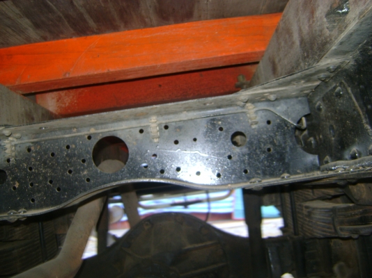 NPR 4HG1    130แรง เทอร์โบ  ราคา 670,000  บาท