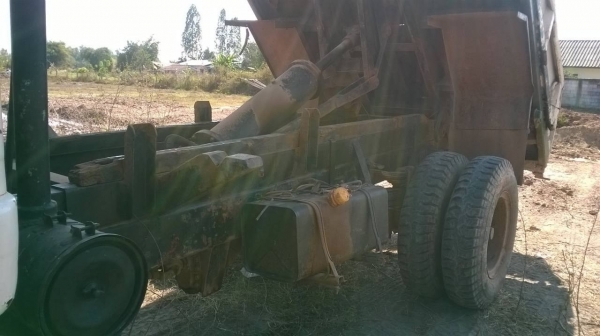 ขายต่อดาวน์ 6 ล้อดั้ม KL300 เครื่อง+เกียร์ EH700 168 แรงม้า เฟืองท้ายใหญ่จัมโบ้ พวงมาลัยพาวเวอร์ ยางเต็มทั้ง 6 เส้น ทะเบียนเต็มพรัอมโอน